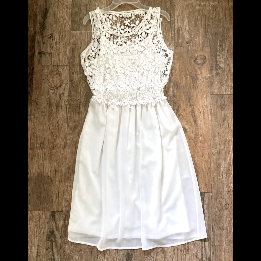 Cato Sleeveless Dress w/Crocheted Lace Flower Top; Ivory; size XS fits like a 4
